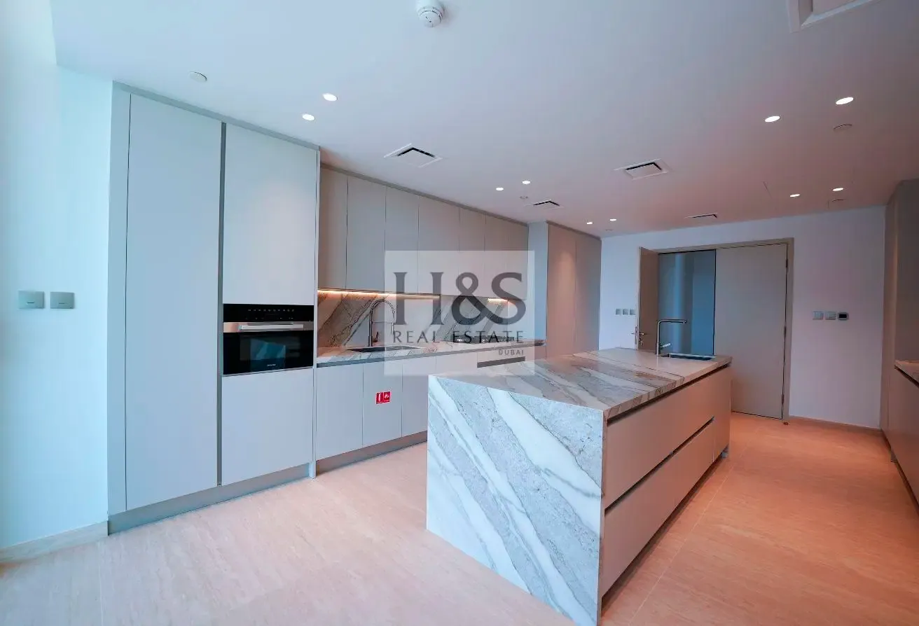 Luxury Finishes | Palm and Beach View | Vacant