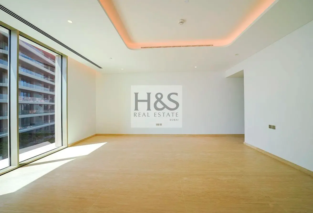 Luxury Finishes | Palm and Beach View | Vacant