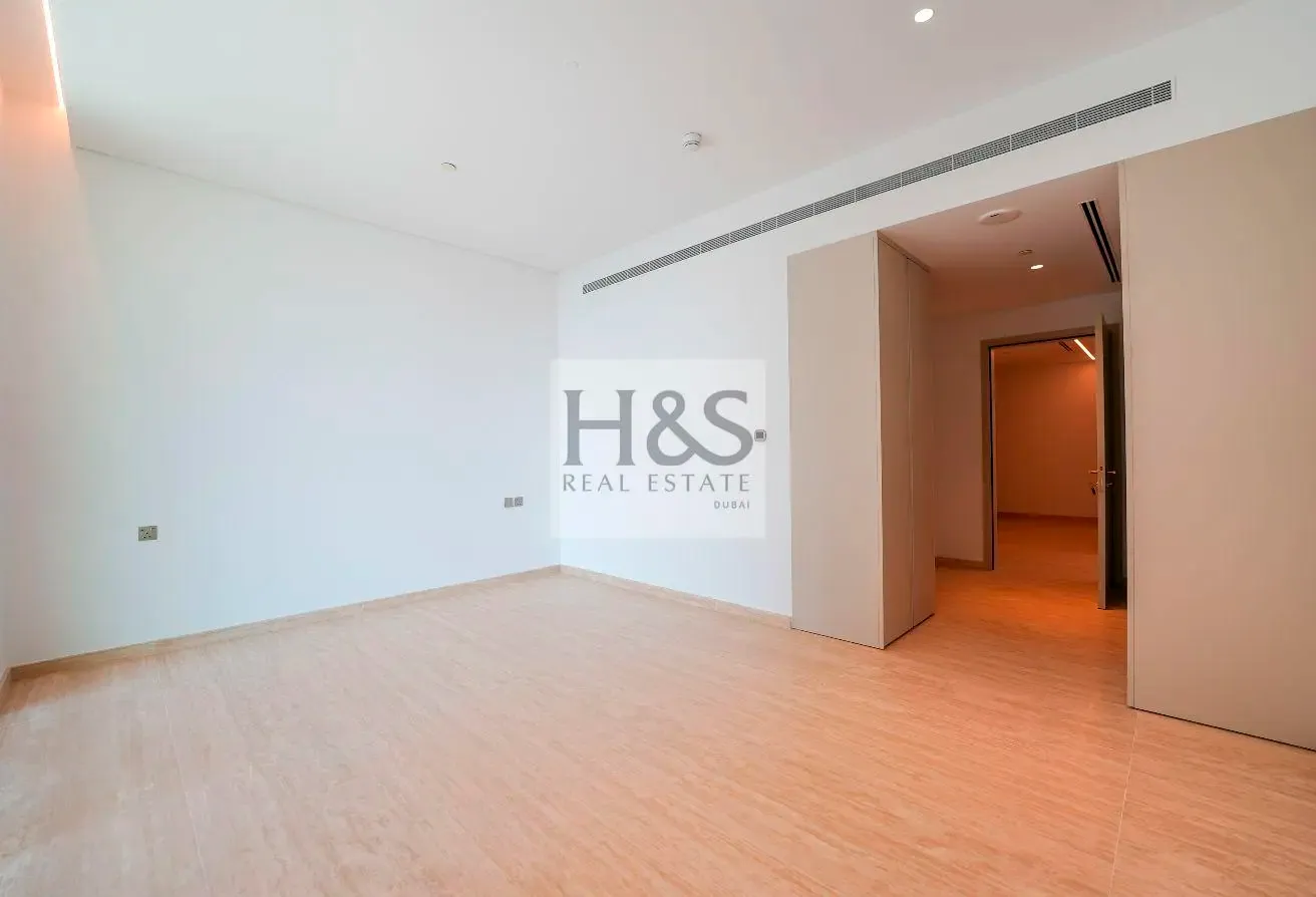 Luxury Finishes | Palm and Beach View | Vacant