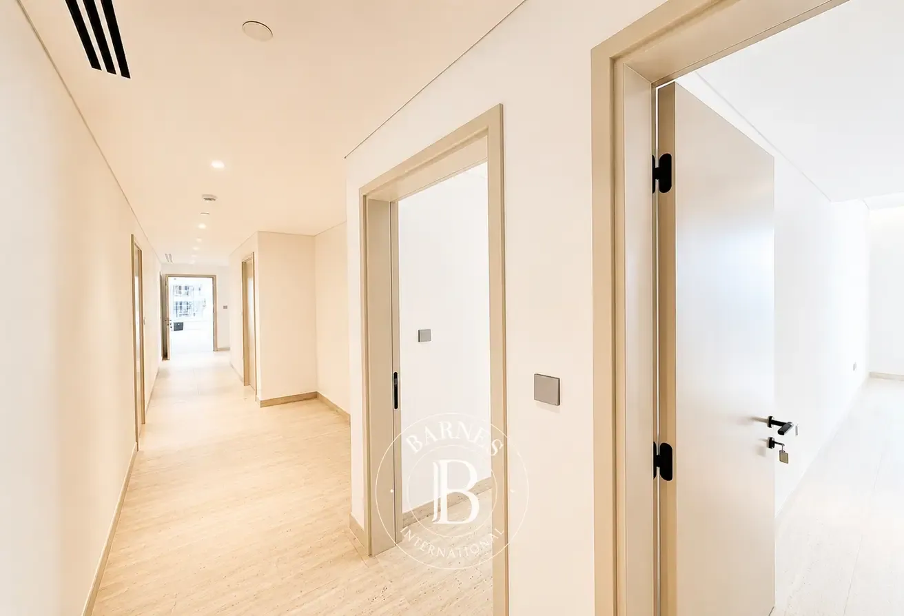 Resort Style | Bright & Spacious Layout