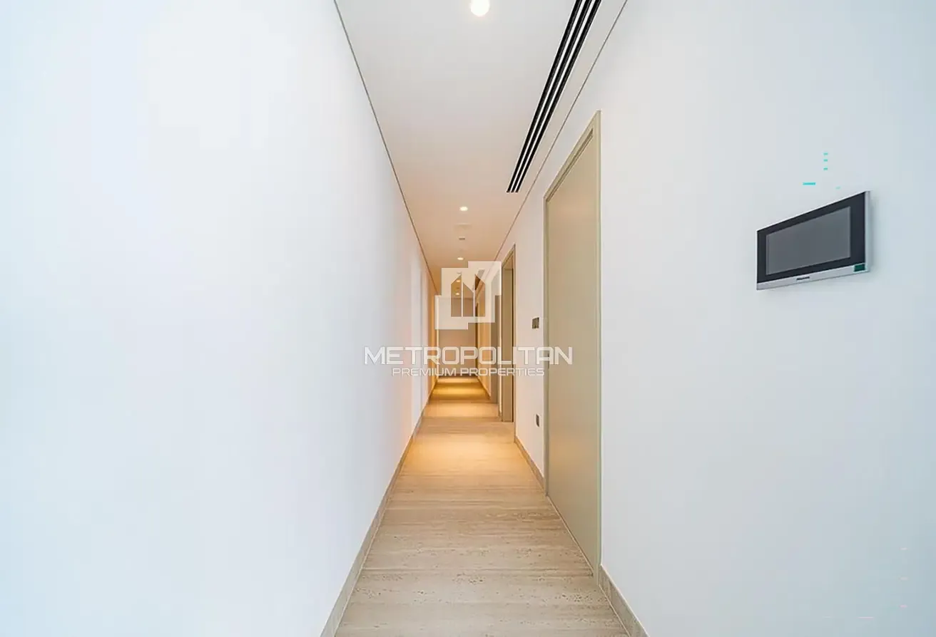 Top floor | Sea View | heigh ceiling
