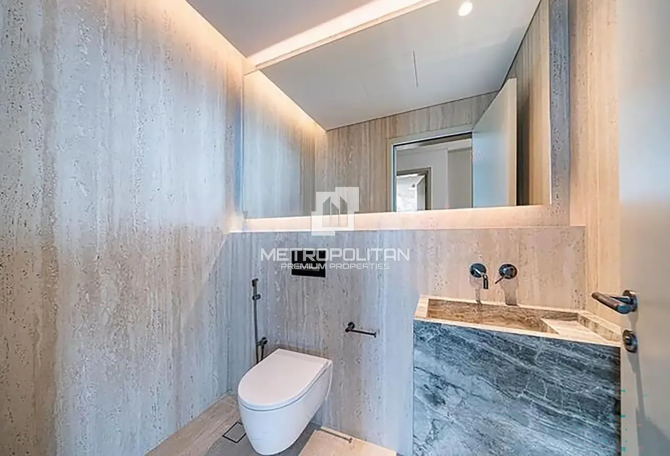 Top floor | Sea View | heigh ceiling