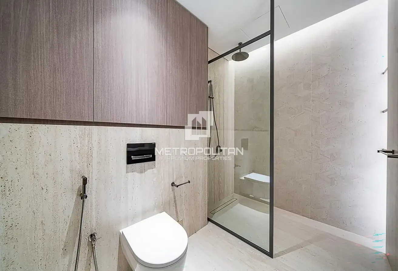Top floor | Sea View | heigh ceiling