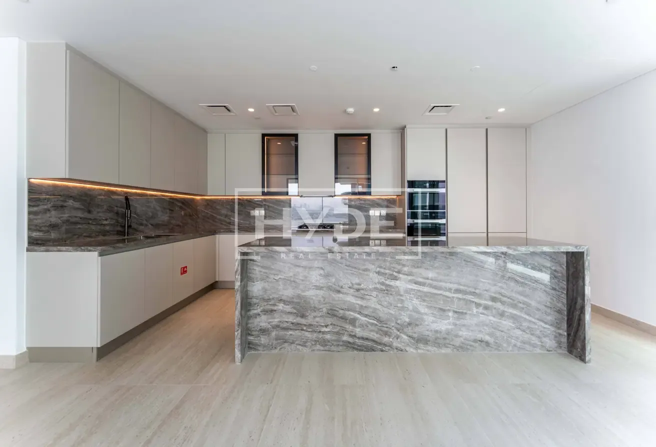 Huge Layout | Sea and Palm View | Luxury