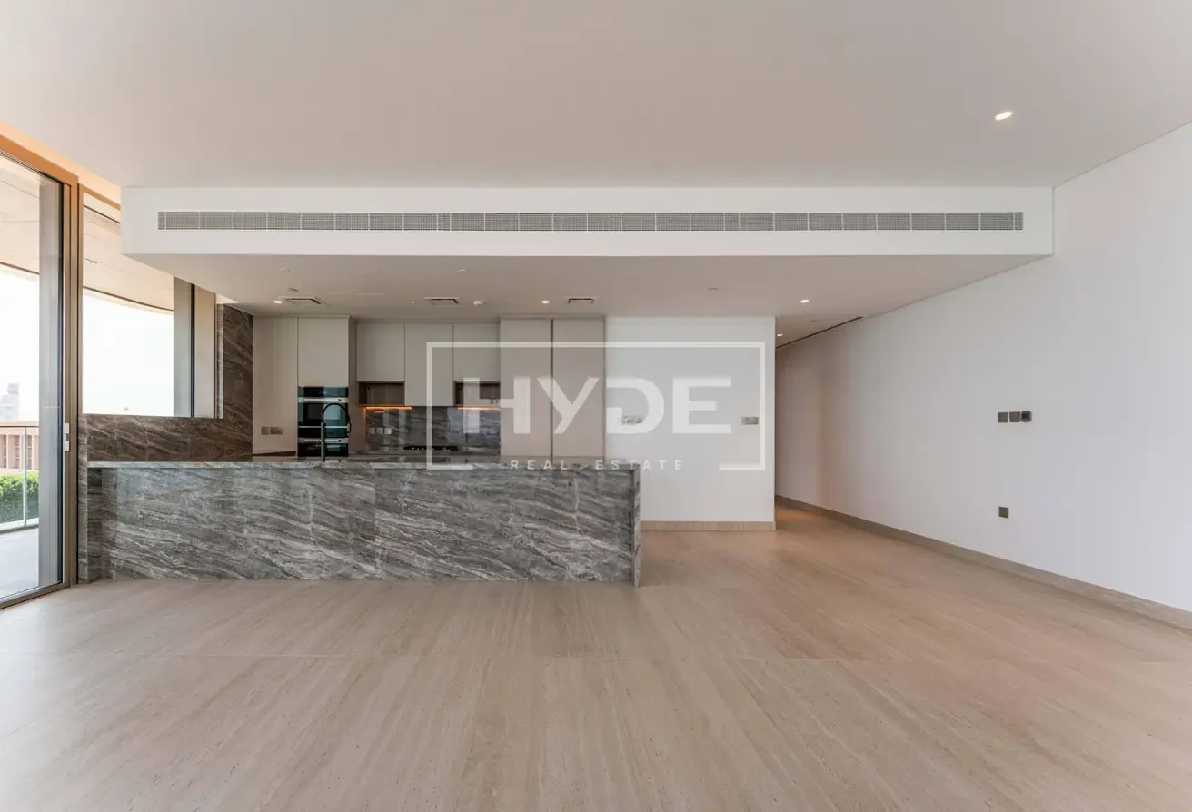 Ultra Luxury Corner Apartment | Sea View