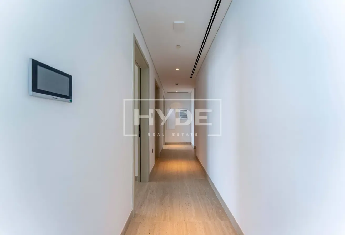 Ultra Luxury Corner Apartment | Sea View