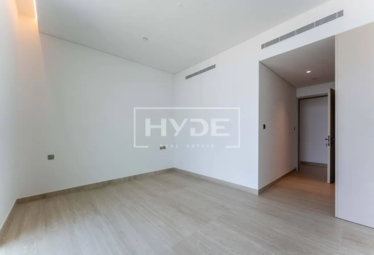 Ultra Luxury Corner Apartment | Sea View