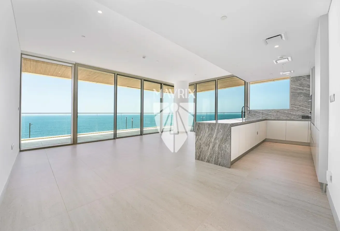 Full Sea View  | Luxury Living | Corner Unit