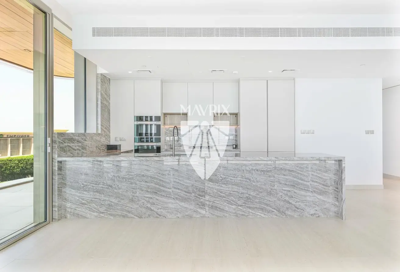 Full Sea View  | Luxury Living | Corner Unit