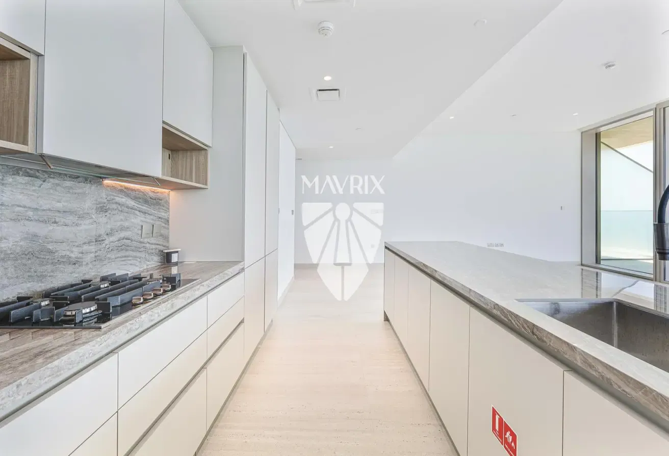 Full Sea View  | Luxury Living | Corner Unit