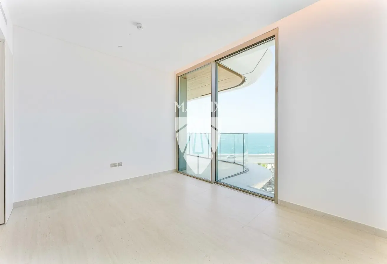 Full Sea View  | Luxury Living | Corner Unit