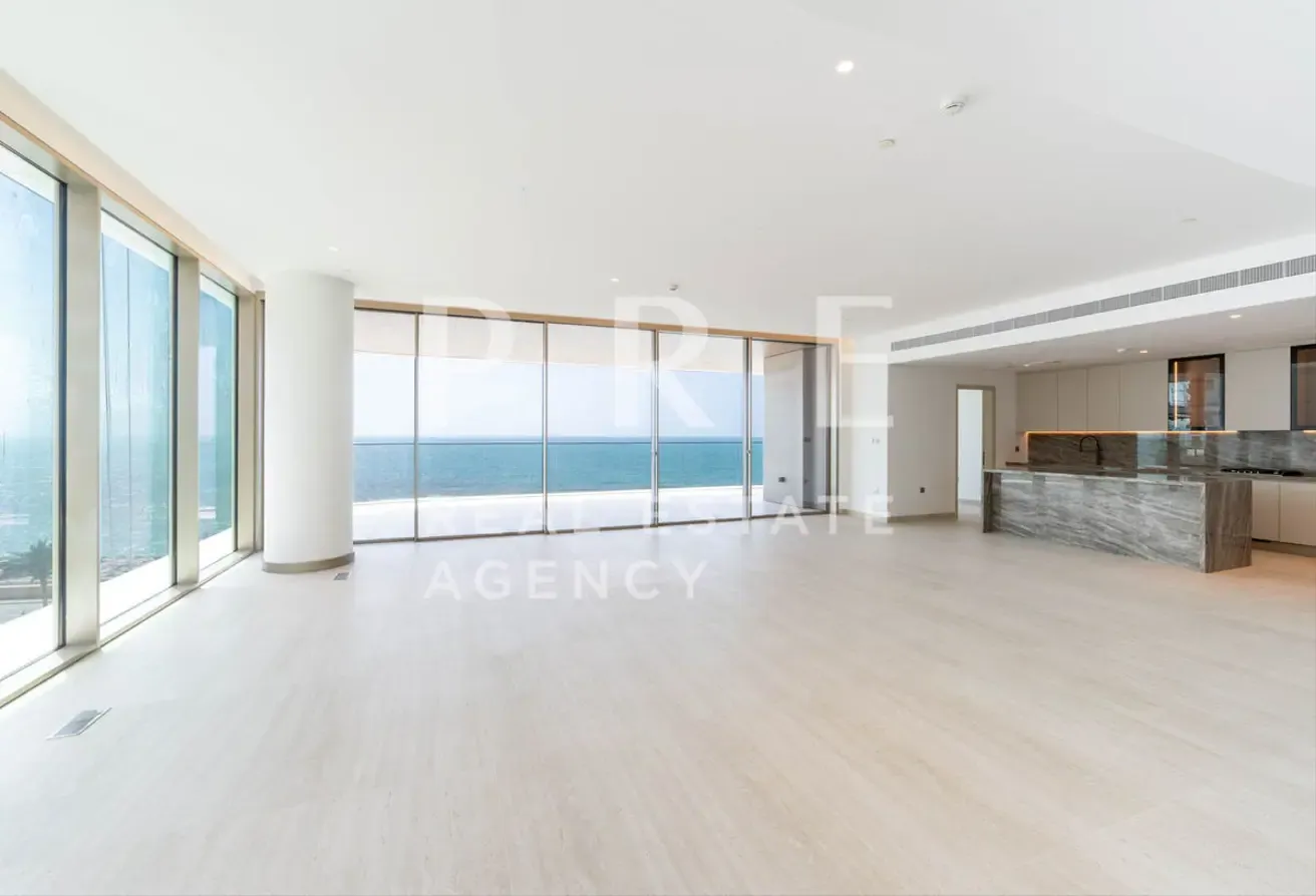 Luxurious Apartment | Stunning Sea Views