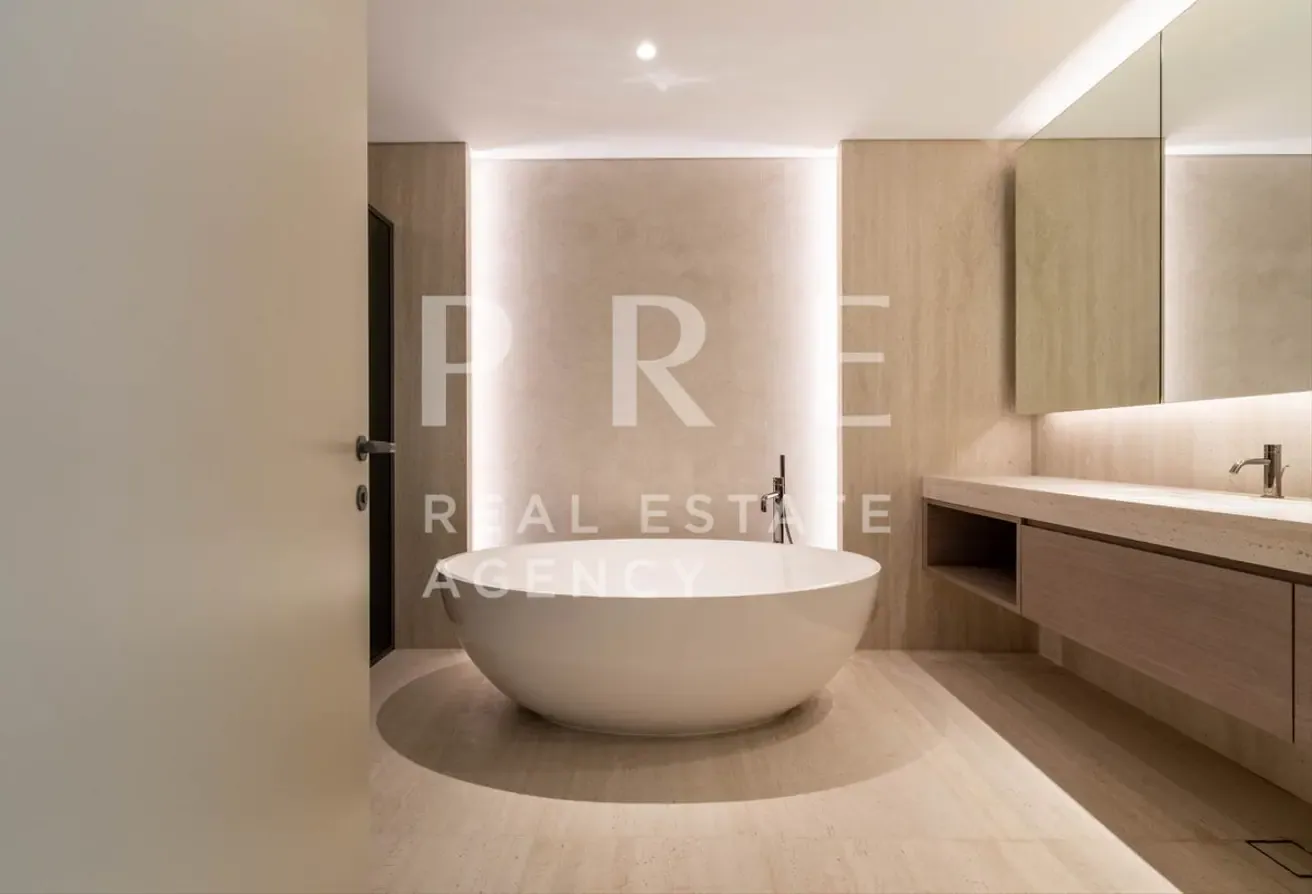 Luxurious Apartment | Stunning Sea Views