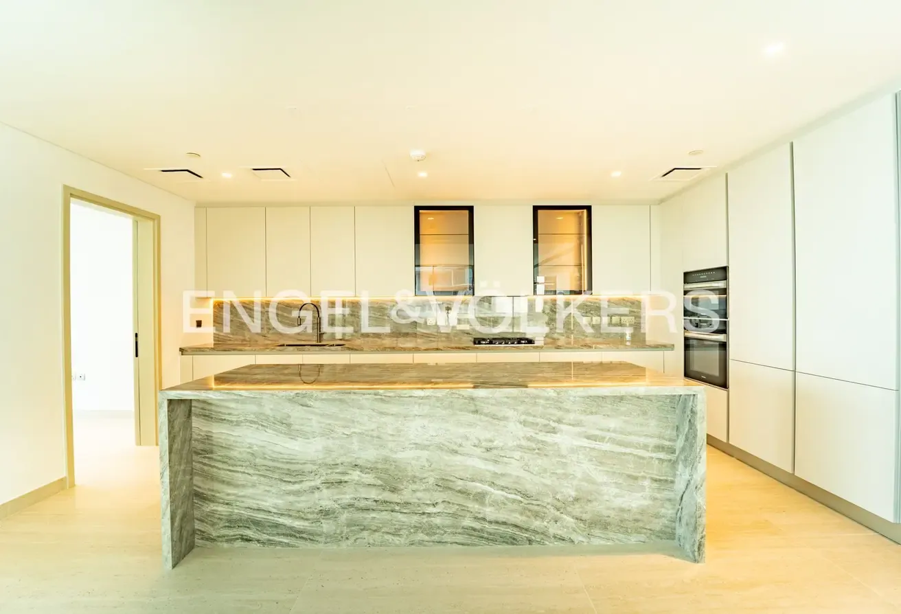 Vacant | Panoramic Sea Views | Spacious Layout