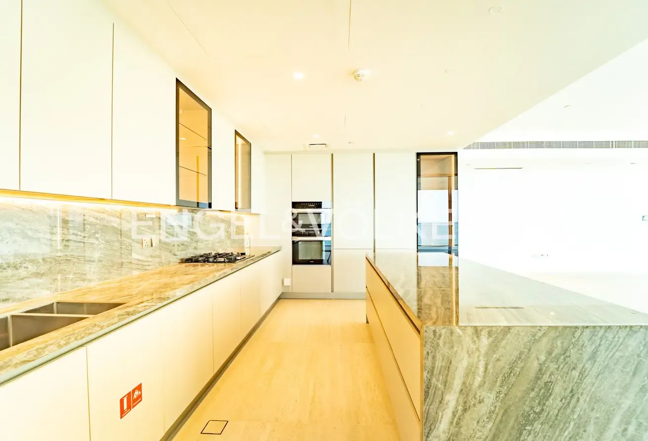 Vacant | Panoramic Sea Views | Spacious Layout