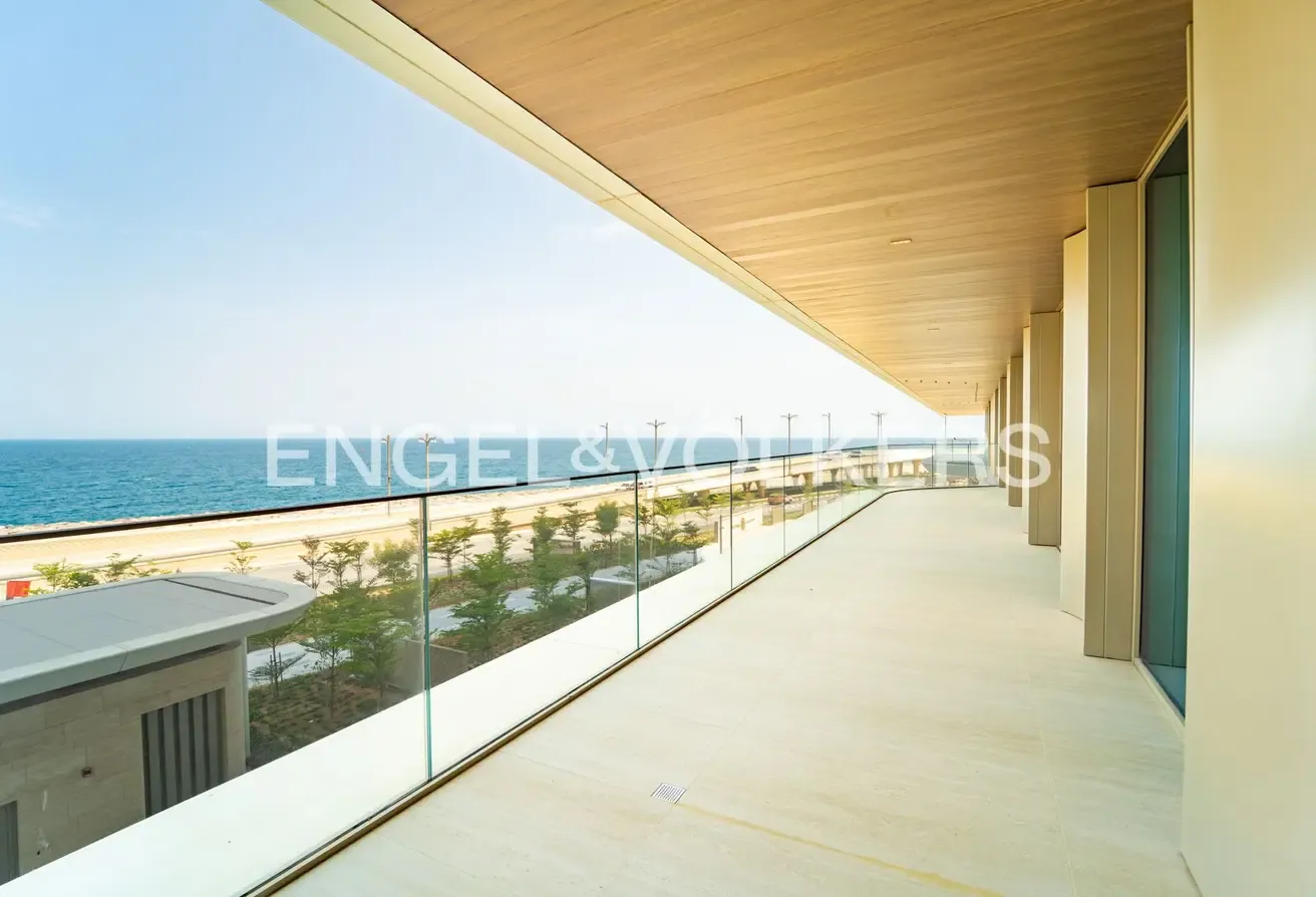 Vacant | Panoramic Sea Views | Spacious Layout