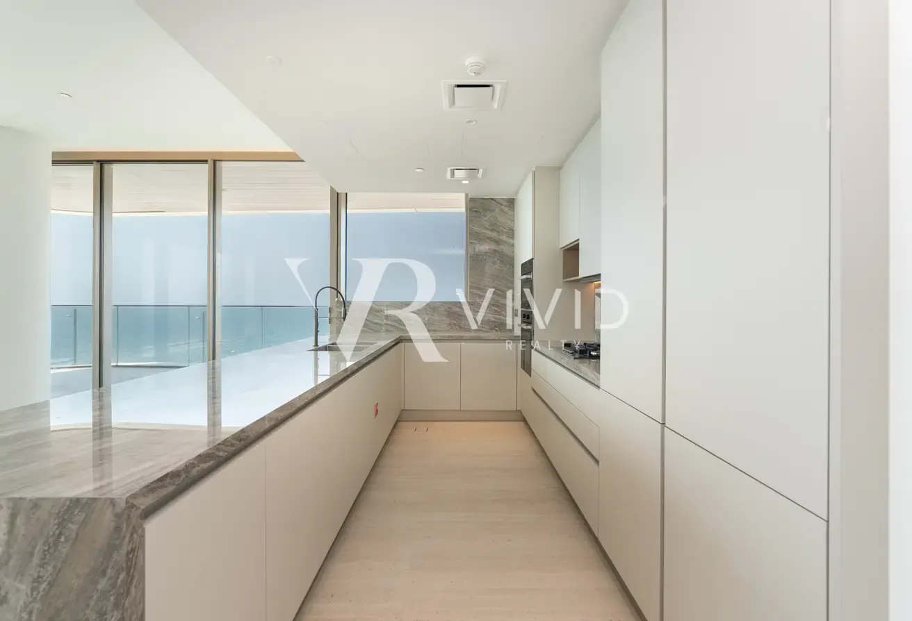 Professional Snagging | Corner Unit | Sea View