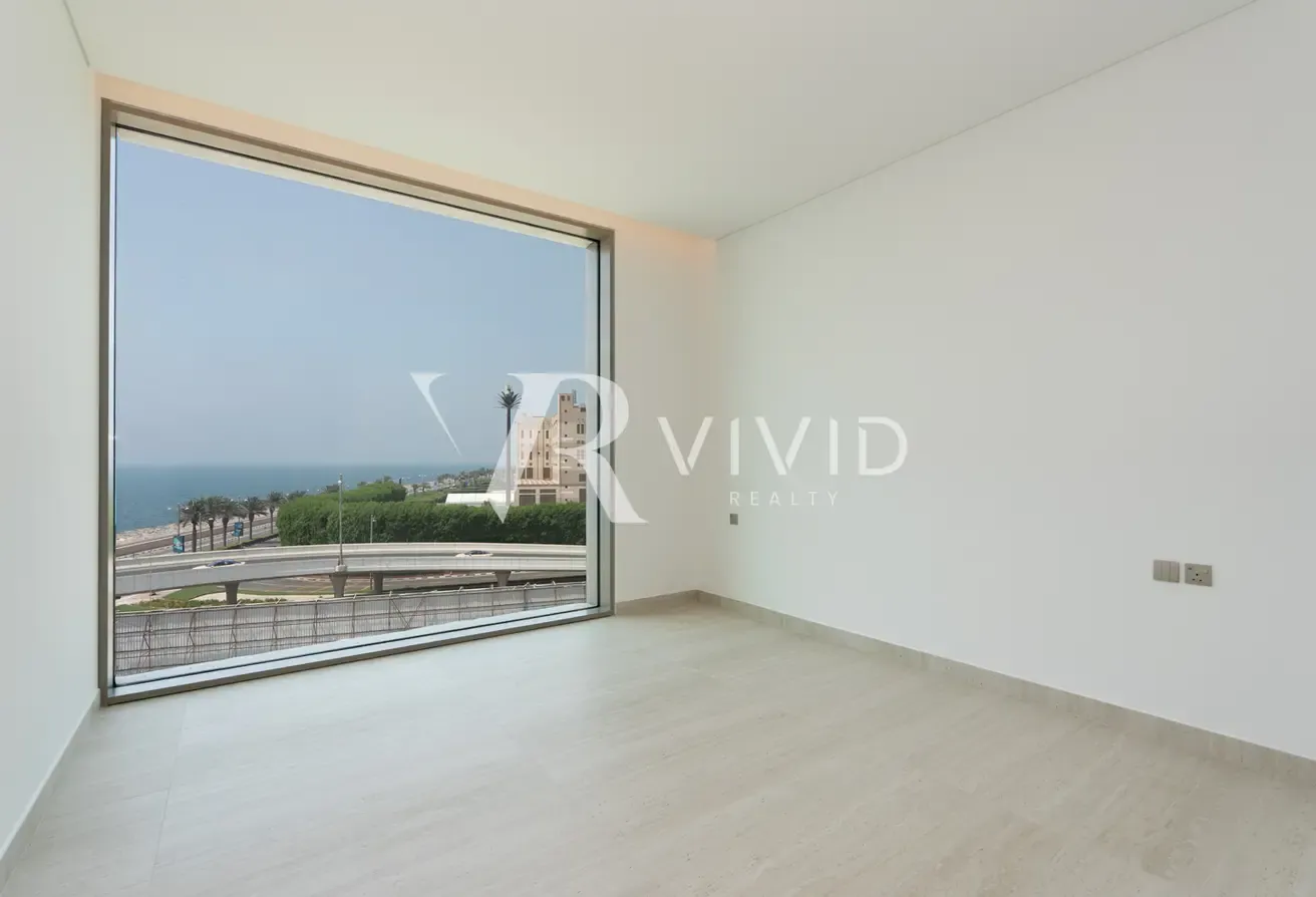 Professional Snagging | Corner Unit | Sea View