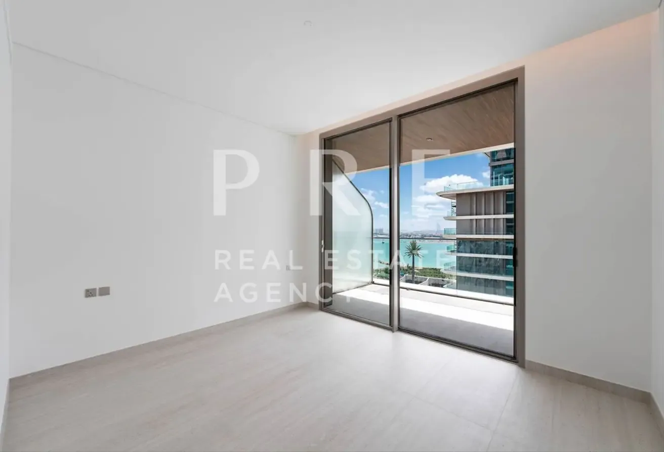 Skyline Elegance | Spacious 2-Bedroom | Resort Living