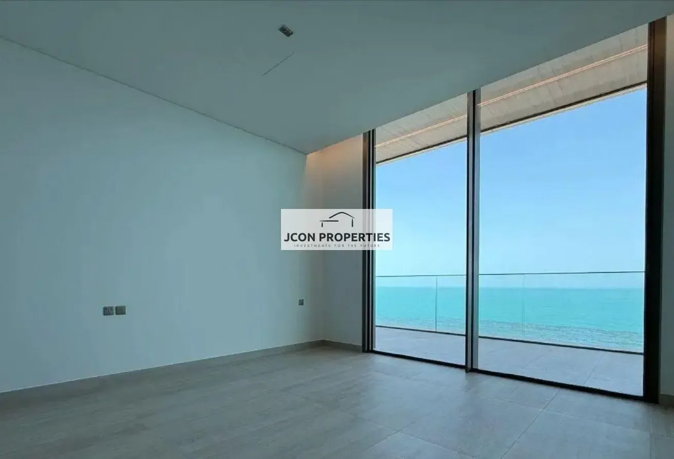Half Floor Penthouse | Brand new | Full Sea View