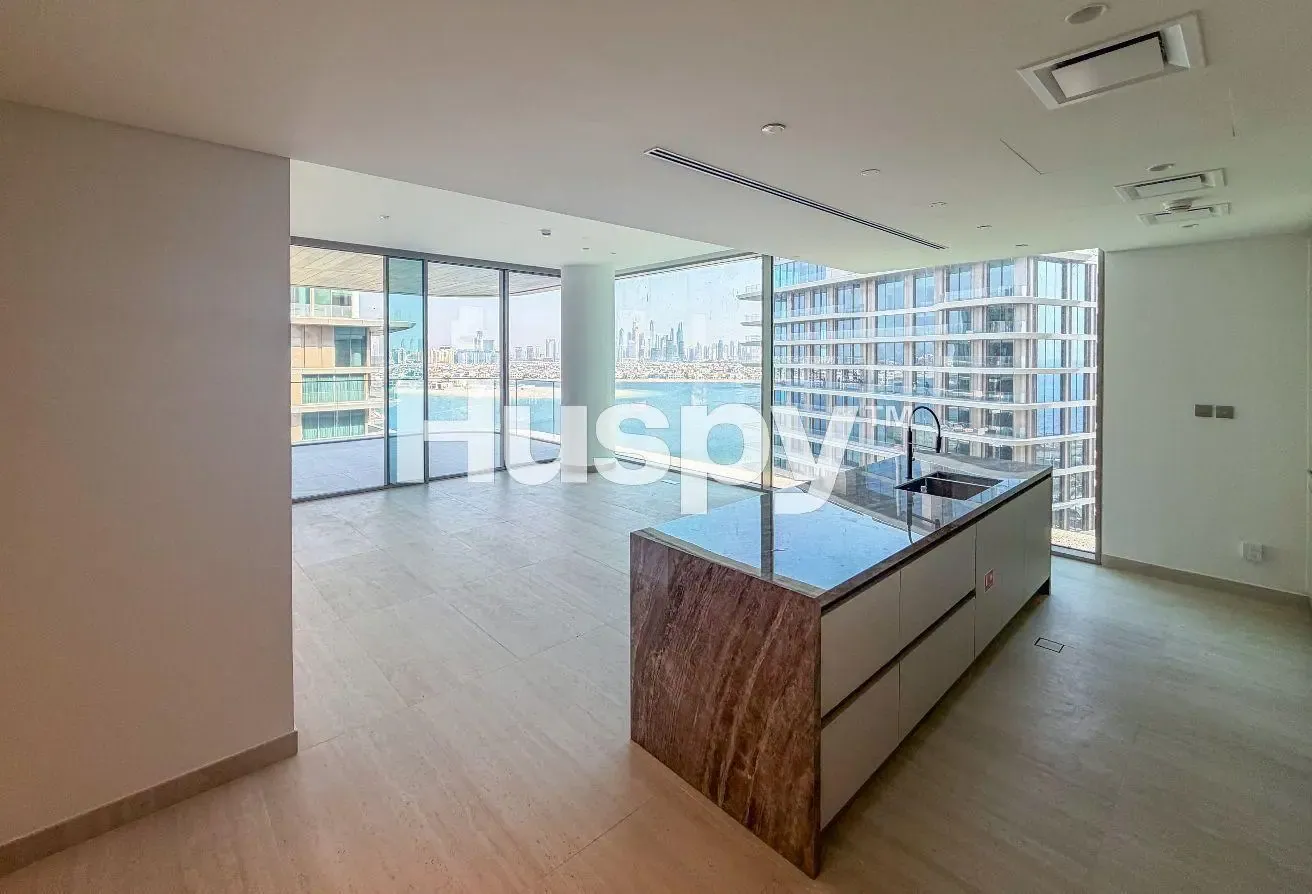 High Floor | Palm Facing | Flexible