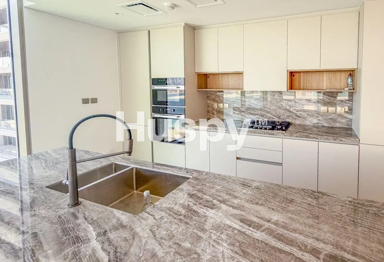 High Floor | Palm Facing | Flexible