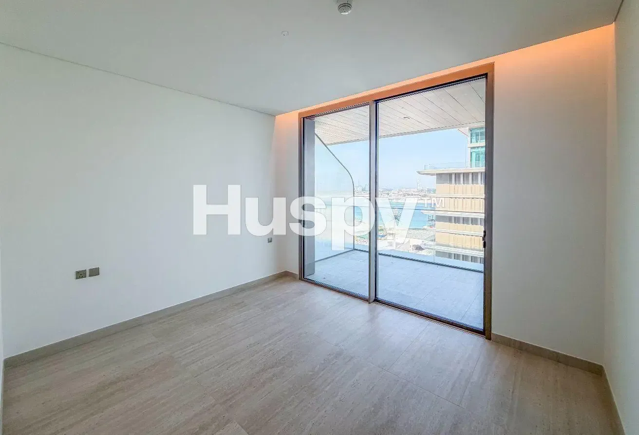 High Floor | Palm Facing | Flexible