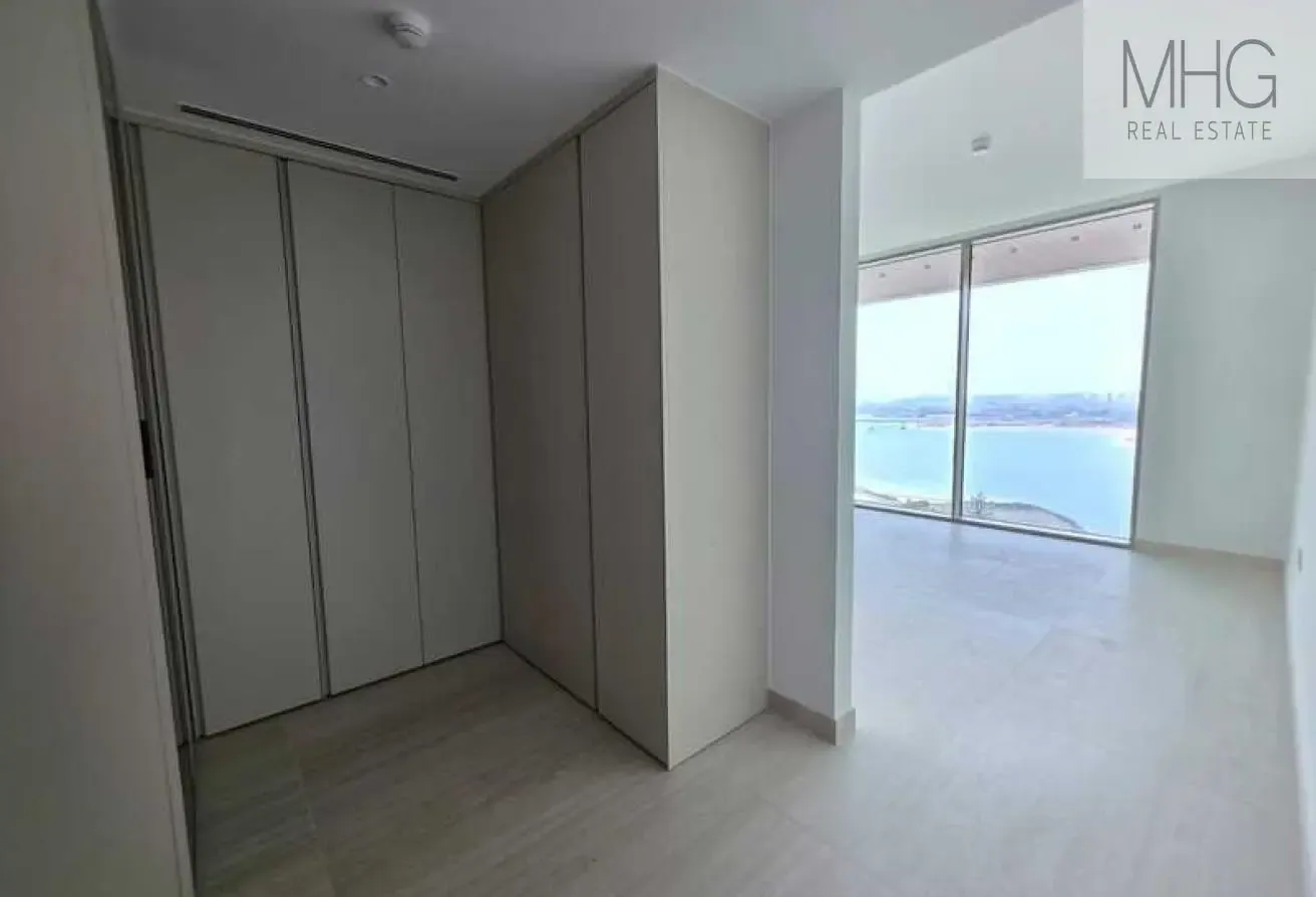 Vacant | Panoramic Palm View | Ultra Luxurious