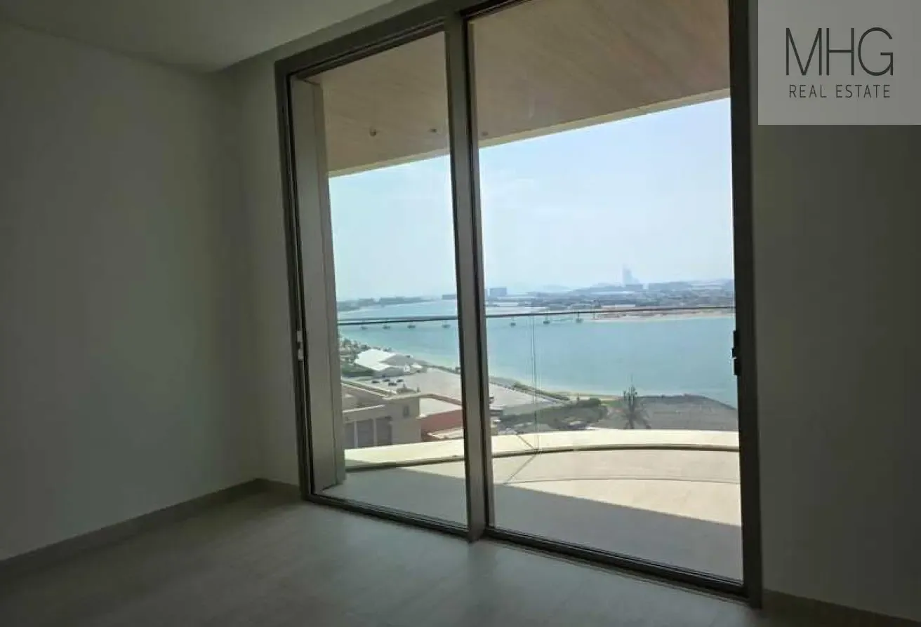 Vacant | Panoramic Palm View | Ultra Luxurious