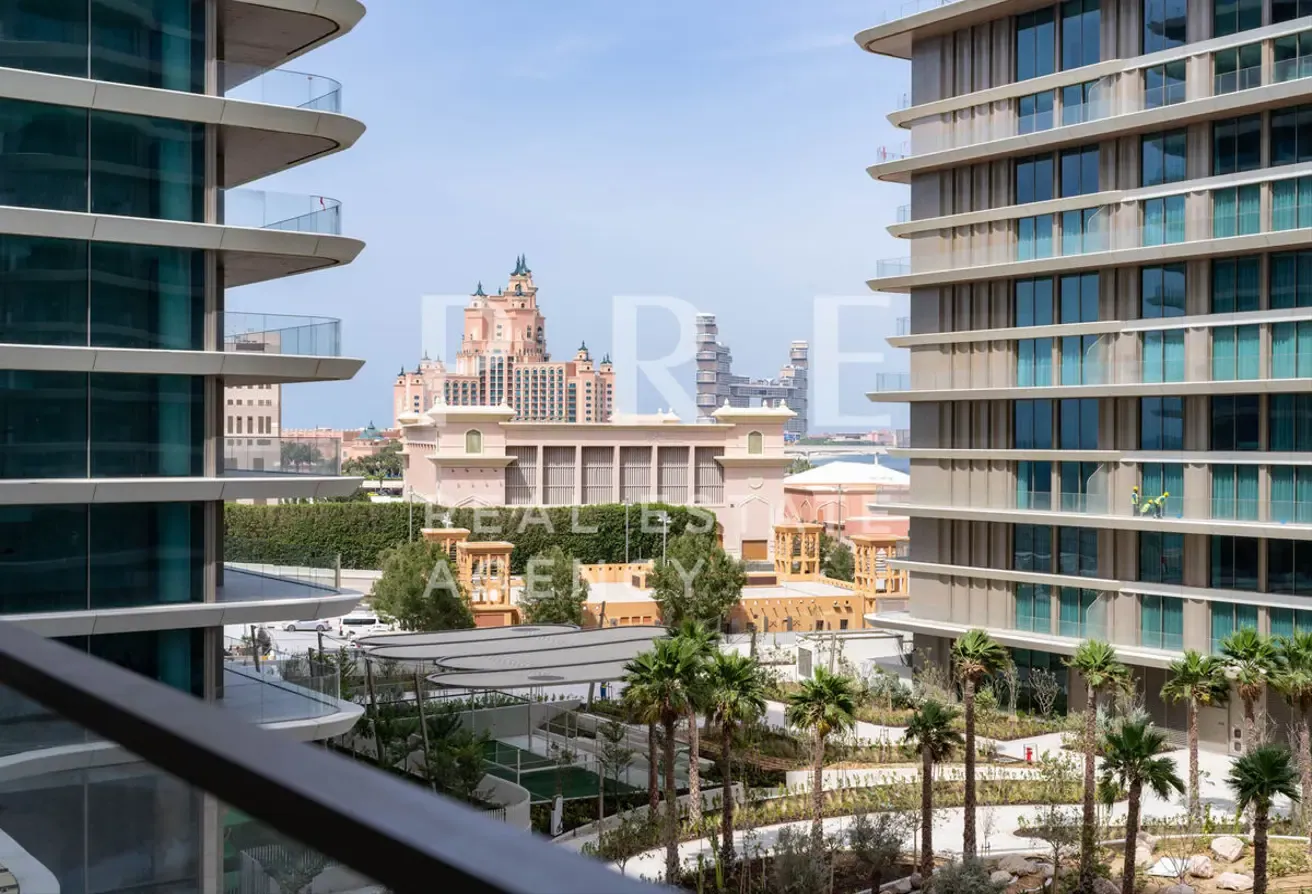 Skyline Luxury | Spacious 3-Bedroom
