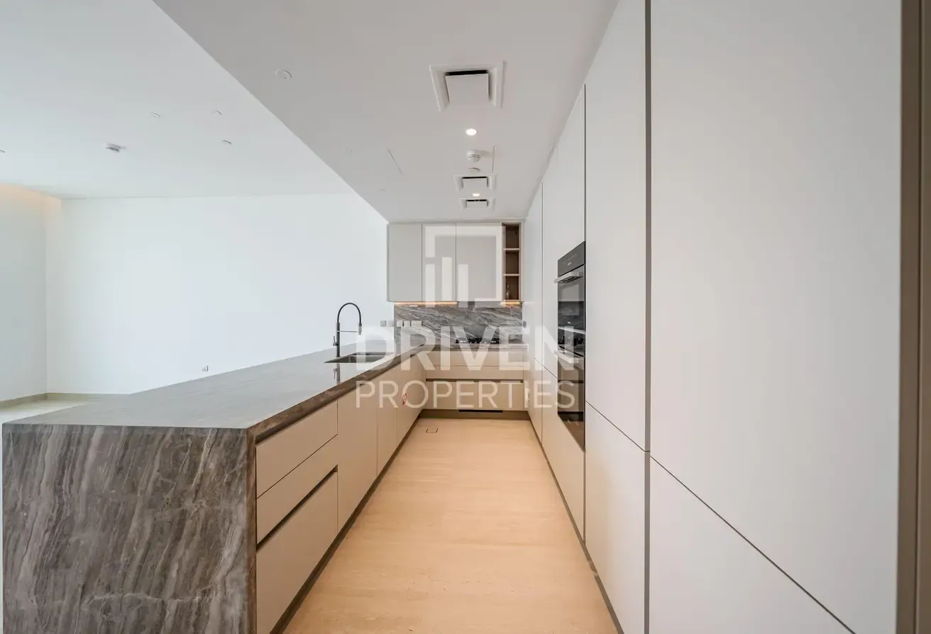 Luxury Living | High Floor | Sea View | Brand New