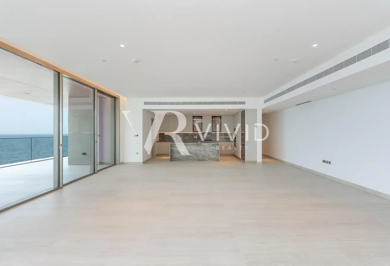 Private Beach | Panoramic Sea View | Mid Floor