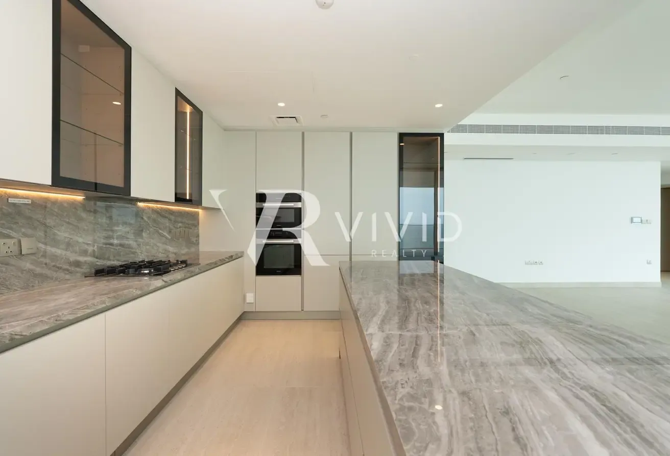 Private Beach | Panoramic Sea View | Mid Floor