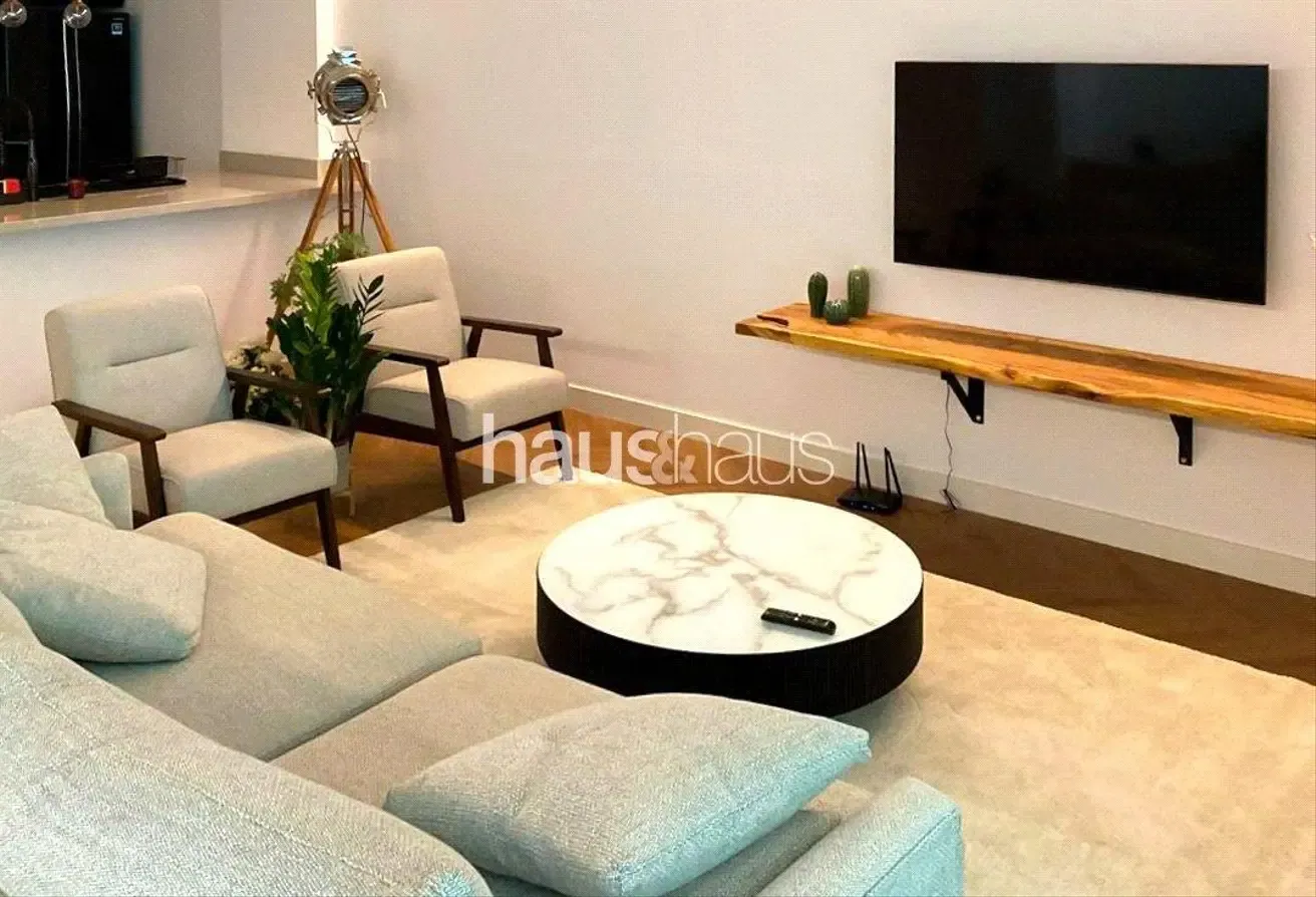 Fully Upgraded | Unique | Converted Studio