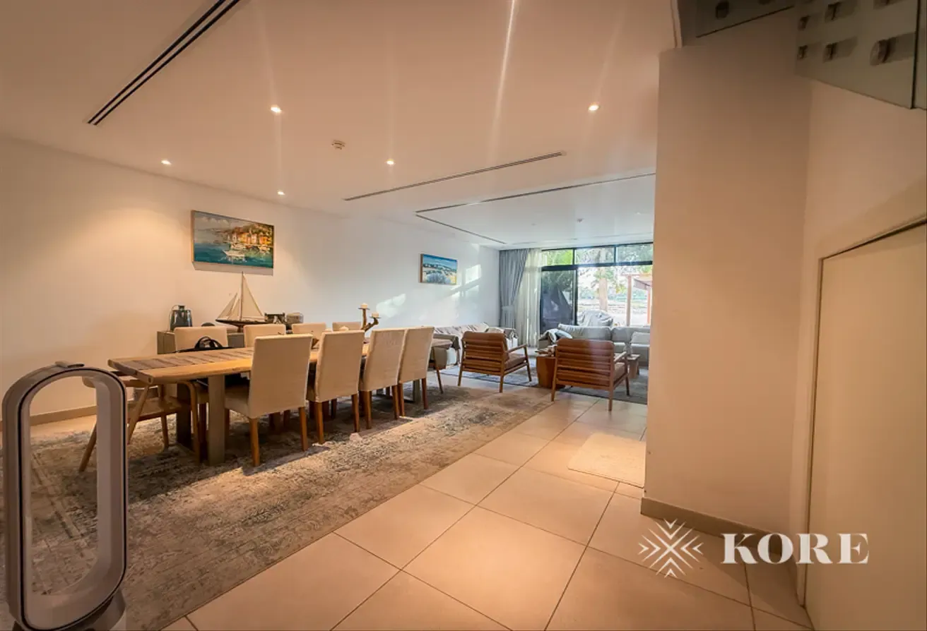 Modern Large Layout | Upgraded | Sky Room