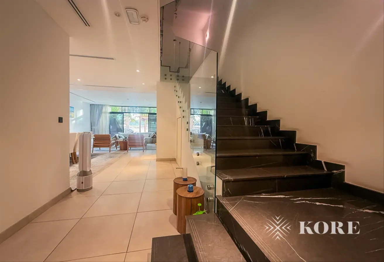 Modern Large Layout | Upgraded | Sky Room