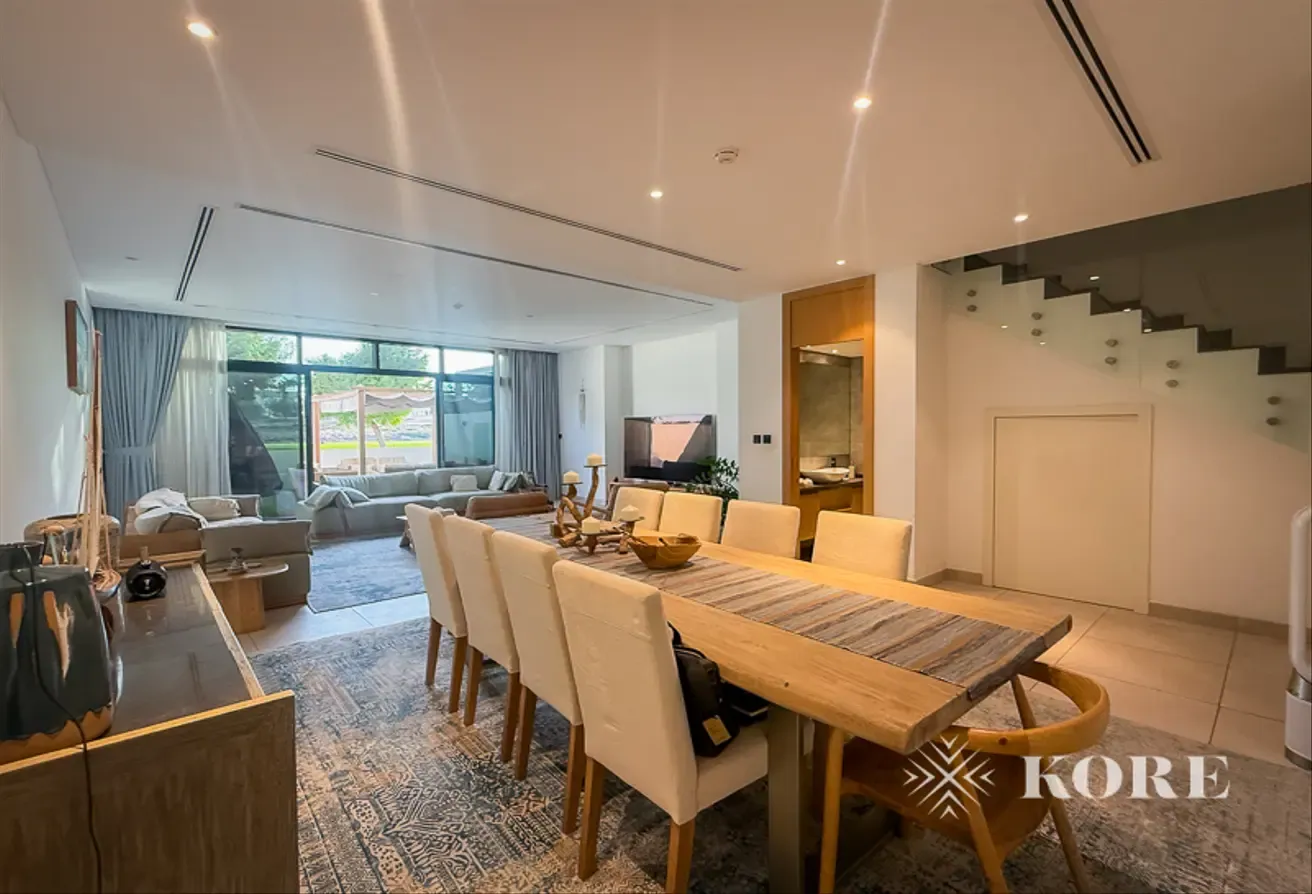 Modern Large Layout | Upgraded | Sky Room