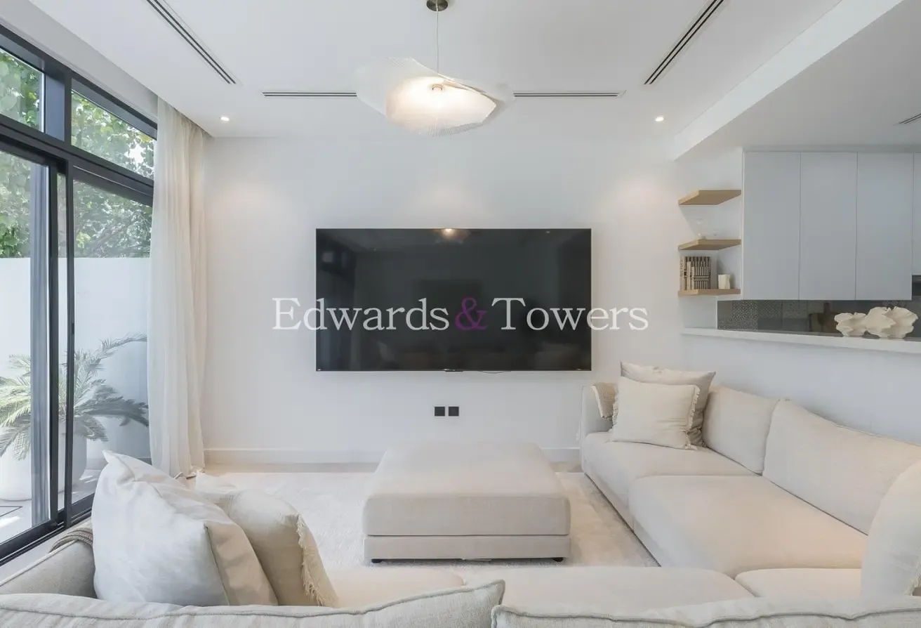 VOT | Rare Unit | Prime Location | 3 Bed Villa