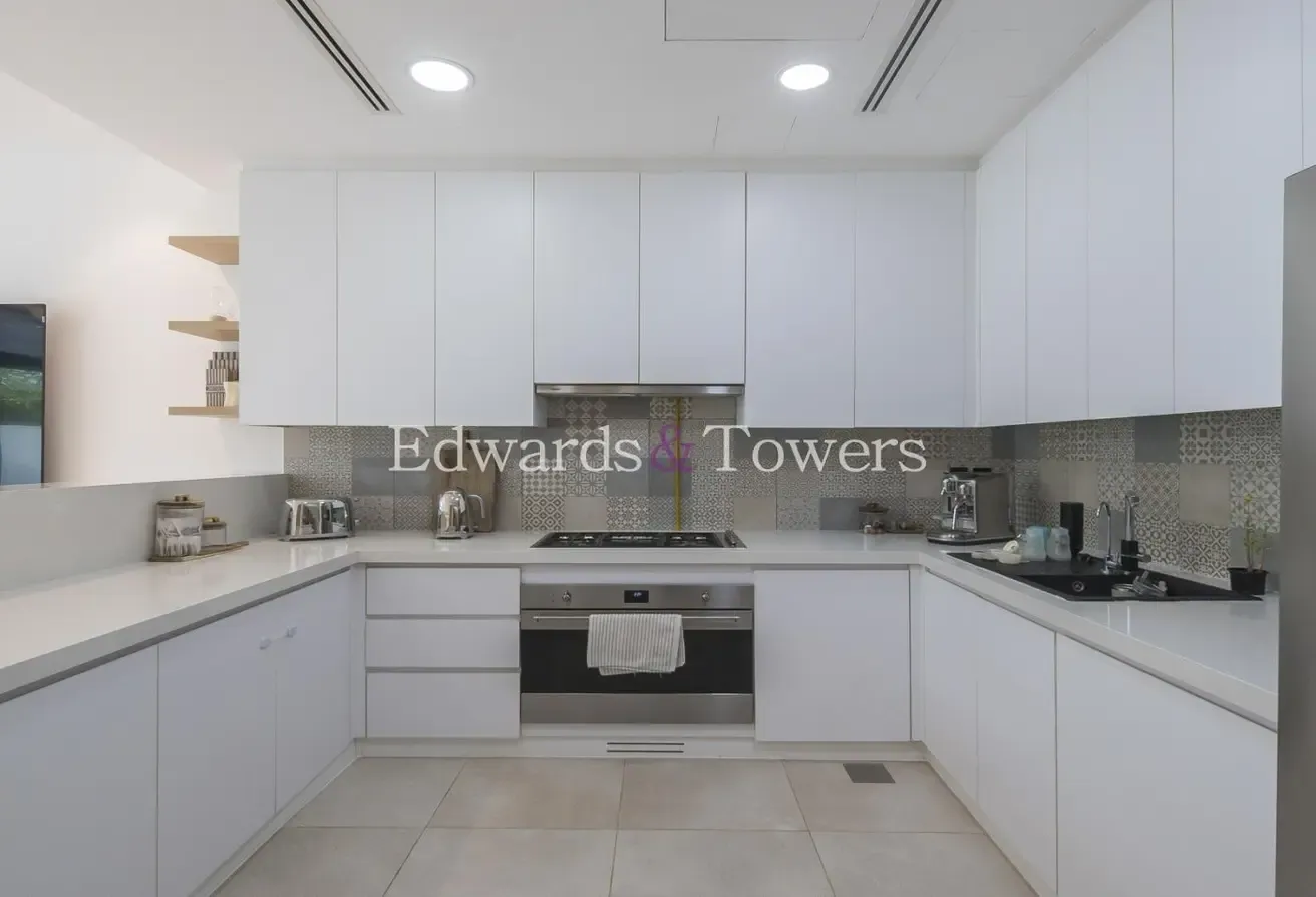 VOT | Rare Unit | Prime Location | 3 Bed Villa