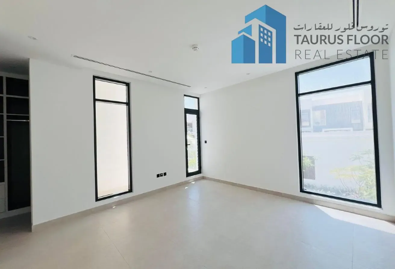 Bright & Spacious | 3 Bed + Maid | Private Garden