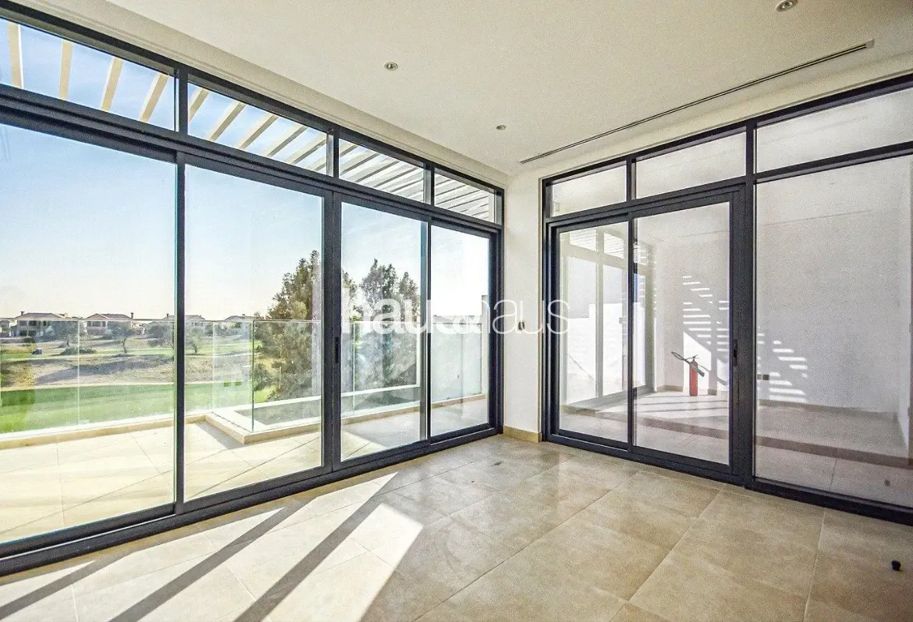 Golf View | Immaculate Condition | Available June