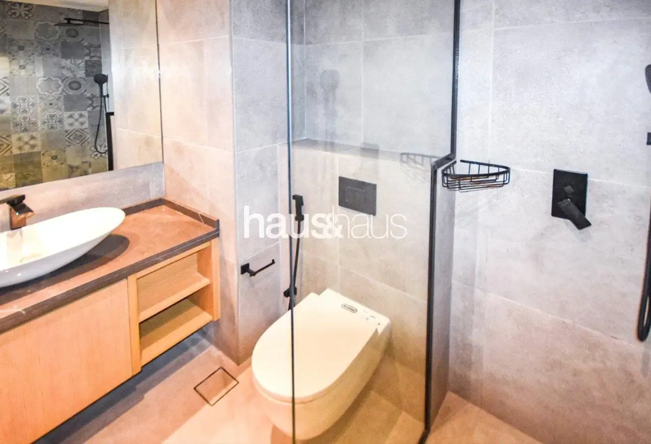 Golf View | Immaculate Condition | Available June