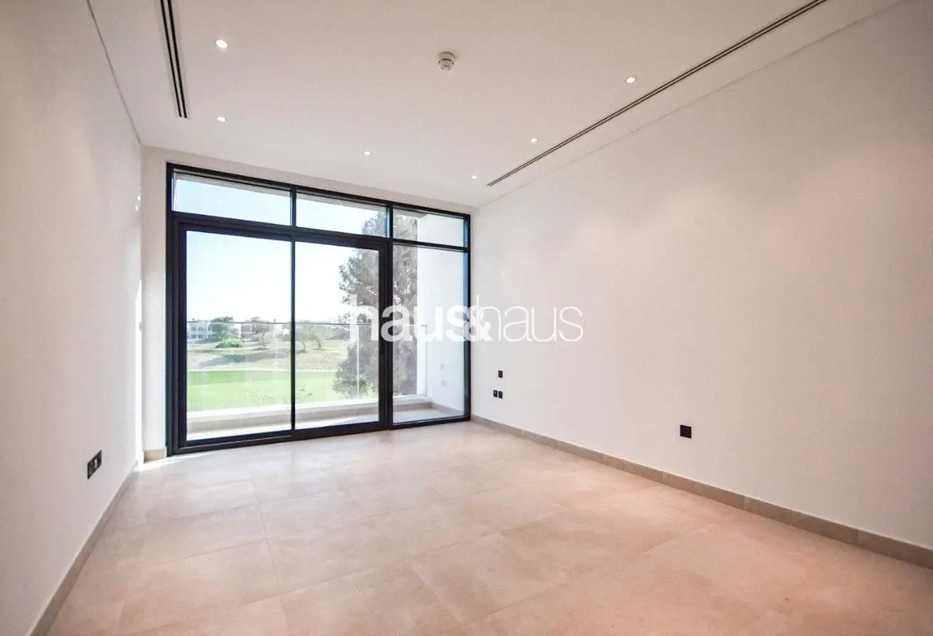 Golf View | Immaculate Condition | Available June