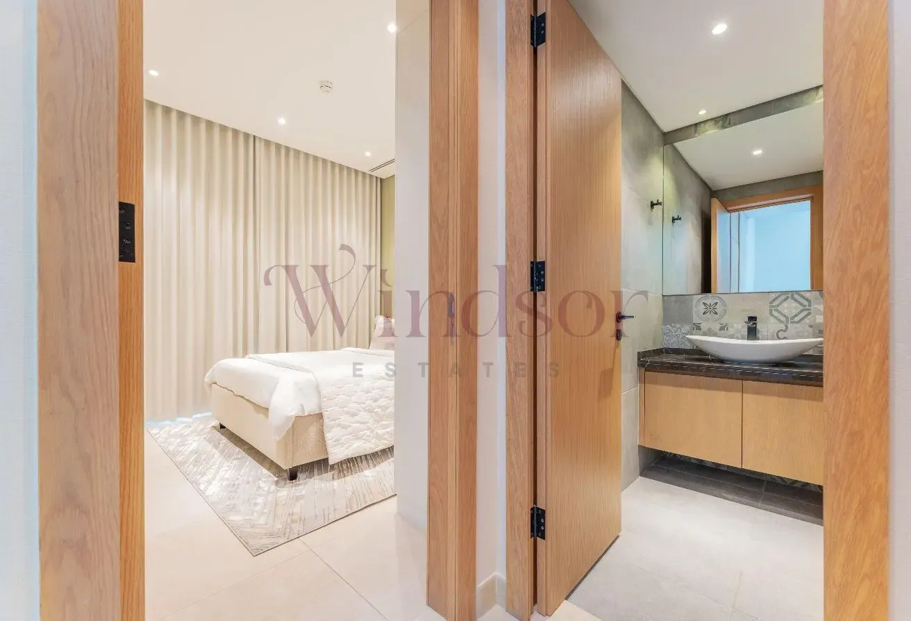 Spacious 3 Bedroom | 12 Cheques | Private Garden