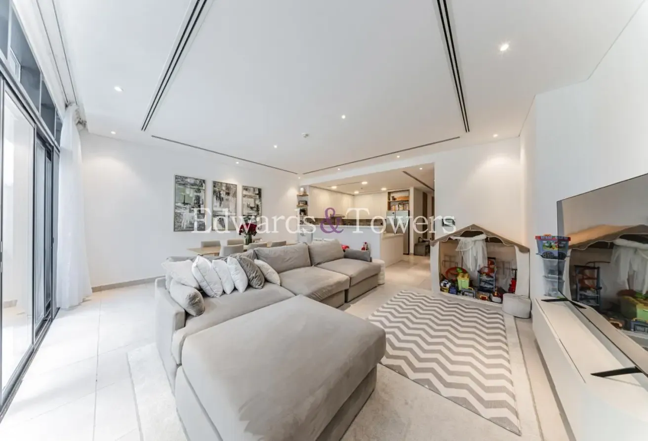Golf Course | Prime Location | Club House Included