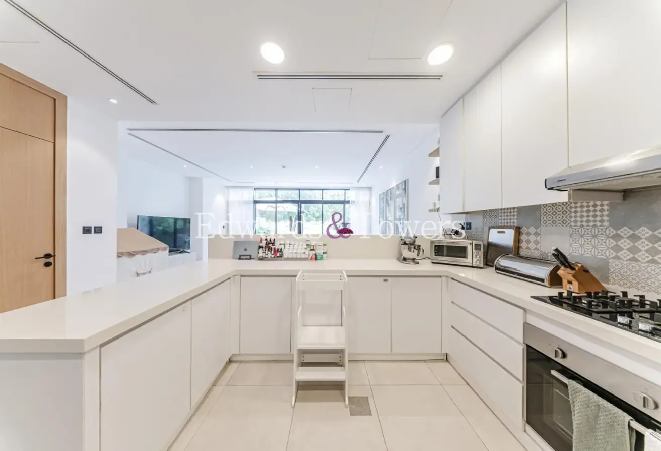 Golf Course | Prime Location | Club House Included