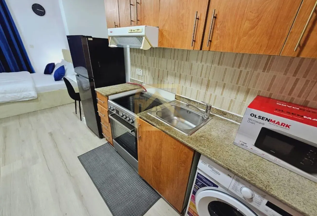 Furnished | Multiple chqs | Well maintained