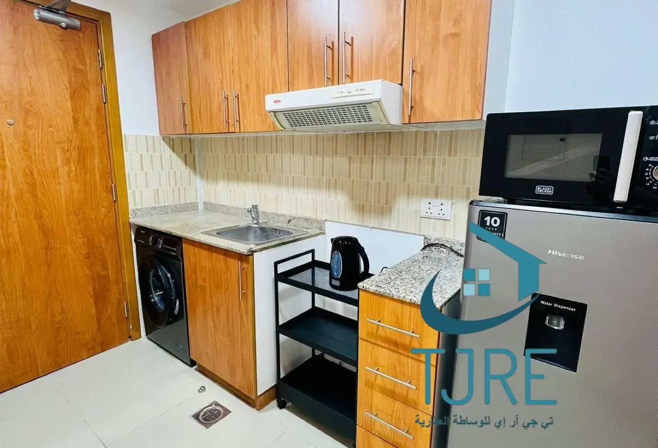 Studio Apartment in Lakeside B IMPZ  Bright Layout