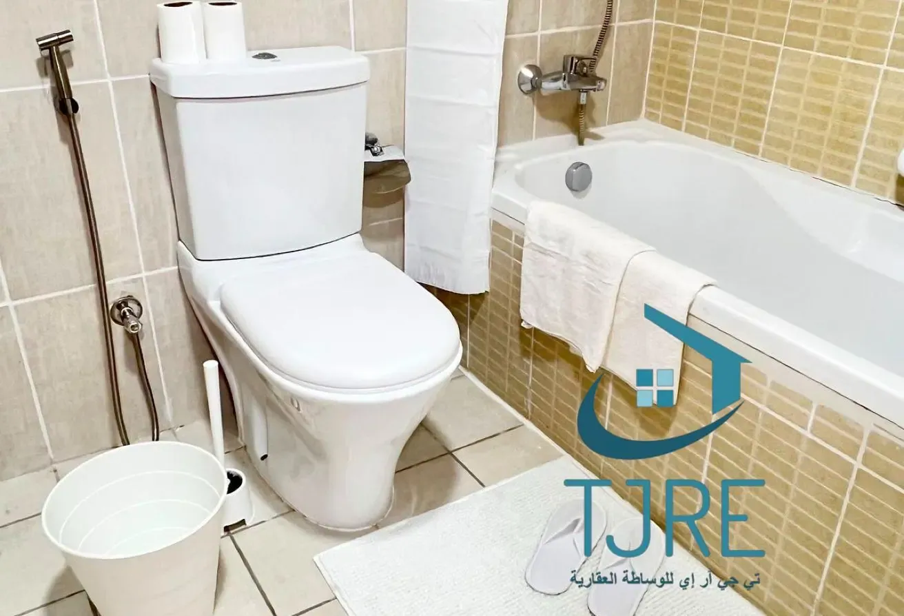 Studio Apartment in Lakeside B IMPZ  Bright Layout