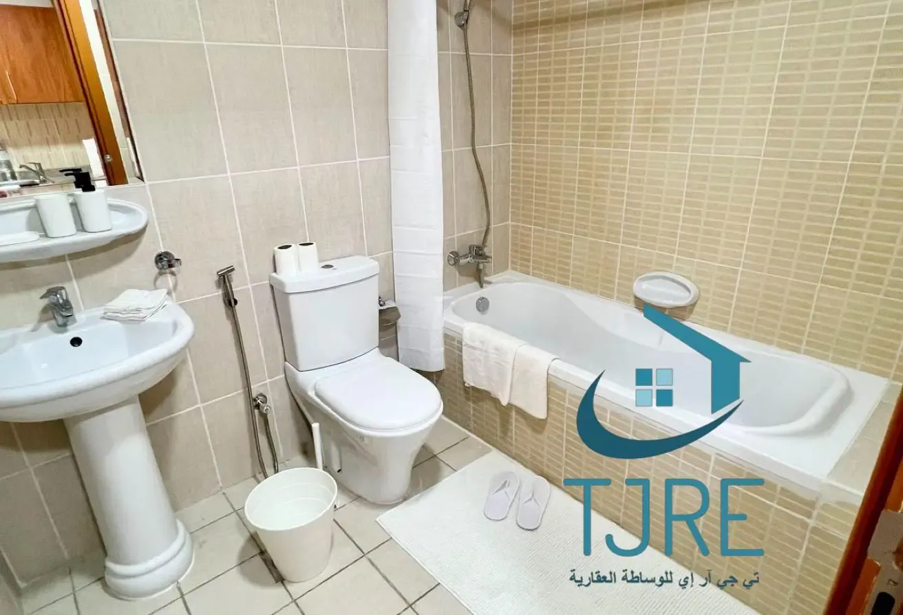 Studio Apartment in Lakeside B IMPZ  Bright Layout